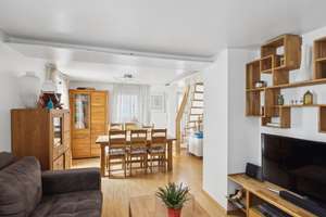 Platz für die Familie mit zusätzlichen Mieteinnahmen – Mehrgenerationenhaus zentral in Stgt.-Wangen