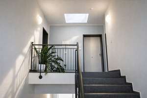 Bezugsfrei ab 1. August: 3-Zimmer-Dachgeschosswohnung mit Dachterrasse in Berlin-Kladow – Die vollständige Adresse der Immobilie erhältst du vom Anbieter., 14089 Kladow, Berlin – Vorschaubild 9