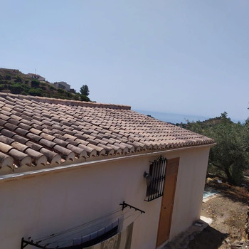 Grundstück mit nicht registriertem Landhaus in Frigiliana