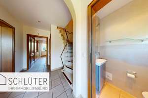 #RESERVIERT# Solides Reihenhaus mit Potenzial – Die vollständige Adresse der Immobilie erhältst du vom Anbieter., 33428 Harsewinkel – Vorschaubild 2