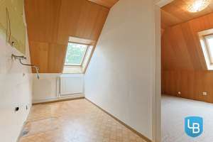 Großzügig geschnittenes Einfamilienhaus mit Modernisierungsbedarf im Herzen von Kroog – Die vollständige Adresse der Immobilie erhältst du vom Anbieter., 24146 Elmschenhagen, Kiel – Vorschaubild 28