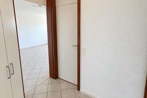 Rodenkirchen-Flussviertel: Attraktive 2-Zimmer Wohnung mit Panorama-Ausblick + Balkon + TGStellplatz – 50996 Rodenkirchen (Ortsteil), Köln – Vorschaubild 10