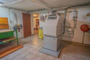Einfamilienhaus mit großem Außenbereich in zentraler und dennoch ruhiger Wohnlage – Die vollständige Adresse der Immobilie erhältst du vom Anbieter., 68794 Oberhausen-Rheinhausen – Vorschaubild 5