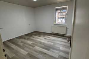 Vollständig renovierte Wohnung mit drei Zimmern und Einbauküche in Stuttgart – Münchinger Straße 26, 70439 Stuttgart – Vorschaubild 3