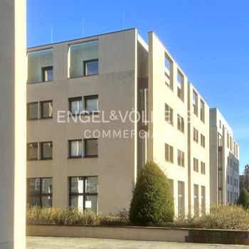 Modernes Bürohaus in der Oststadt