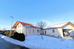 Bungalow mit 5 Zimmern, Doppelgarage und schönem Grundstück in Pocking zu vermieten – Die vollständige Adresse der Immobilie erhältst du vom Anbieter., 94060 Pocking – Vorschaubild 4