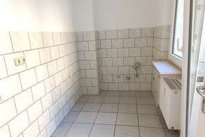 Direkt Wiesbaden-City: Helle, renovierte 1-Zimmer-SINGLE-Wohnung; Balkon; Tageslicht-Wannenbad – Die vollständige Adresse der Immobilie erhältst du vom Anbieter., 65183 Westend / Bleichstraße, Wiesbaden – Vorschaubild 4