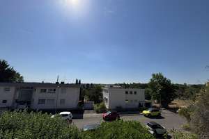 Sonnige 2- Zi. - Wohnung + gr. Hobbyraum mit Bad in beliebter Lage, direkt am Körschtal