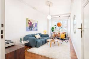 Erste Reihe Maybachufer: Zauberhafter 2 Zimmer Altbau, 4. OG, Ost-Loggia, Erker, Blick auf den Kanal