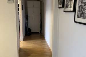 Gut geschnittene 2-ZKB DG-Wohnung in der Bonner Südstadt– ideal für Singles, Paare oder Pendler – Die vollständige Adresse der Immobilie erhältst du vom Anbieter., 53115 Südstadt, Bonn – Vorschaubild 4