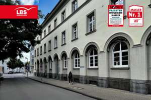 Altbauwohnung mit Balkon und Stellplatz in Krefeld-Uerdingen – Die vollständige Adresse der Immobilie erhältst du vom Anbieter., 47829 Uerdingen, Krefeld – Vorschaubild 1