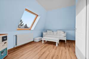 Einziehen und wohlfühlen: Stilvolle 4-Zimmer-Doppelhaushälfte mit wohnlichem Souterrain – modern ... – Die vollständige Adresse der Immobilie erhältst du vom Anbieter., 22399 Poppenbüttel, Hamburg – Vorschaubild 22