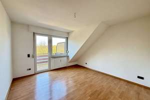 Attraktive Dachgeschosswohnung mit großem Balkon, Garage & Blick ins Grüne – Die vollständige Adresse der Immobilie erhältst du vom Anbieter., 46145 Tackenberg, Oberhausen – Vorschaubild 6
