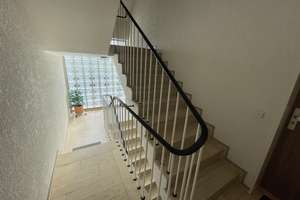 Bezugsfrei; Stilvolle 3 Zimmer Wohnung mit Balkon und PKW Stellplatz (SNR) – 50997 Rondorf, Köln – Vorschaubild 3