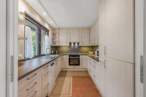 Großzügiges Reihenhaus mit schönem Garten in ruhiger Umgebung – Die vollständige Adresse der Immobilie erhältst du vom Anbieter., 81739 Neuperlach, München – Vorschaubild 9
