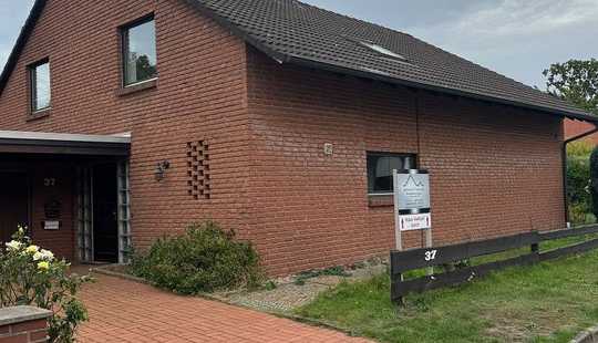 Bild von Großräumiges Einfamilienhaus, massiv gebaut in absolut ruhiger Top-Lage, direkt in Isenbüttel