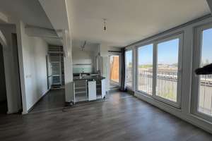 Über den Dächern Neuköllns: Helle 2-Zimmer-Wohnung mit Loftcharakter und Südbalkon – Lahnstrasse 91, 12055 Neukölln (Ortsteil), Berlin – Vorschaubild 11