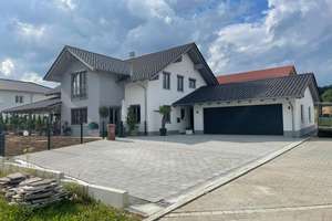 Freistehender EFH-NEUBAU mit großer Doppelgarage, Einliegerwohnung und Garten in Münster – Gabriel-von-Seidl-Straße 4, 94377 Steinach – Vorschaubild 1