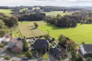 Exklusives Landhausambiente – freistehendes Anwesen in Feldrandlage mit Naturteich – Die vollständige Adresse der Immobilie erhältst du vom Anbieter., 51429 Asselborn, Bergisch Gladbach – Vorschaubild 2