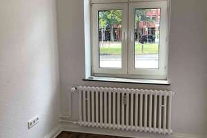 Mitten im Geschehen: gemütliche 2-Zimmer Wohnung mit Mansarde im Zentrum von Kiel per sofort – Ziegelteich 16, 24103 Vorstadt, Kiel – Vorschaubild 4
