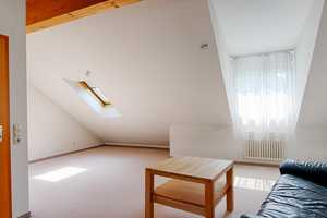 Modernes Reihenhaus mit Garten und Garage in ruhiger Lage – Reutlingen (Kreis) – Vorschaubild 15