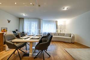 MÖBLIERT -MODER STYLE in FELLBACH Schmiden mit Balkon  Tiefgaragenstellplatz  – Die vollständige Adresse der Immobilie erhältst du vom Anbieter., 70736 Fellbach – Vorschaubild 4