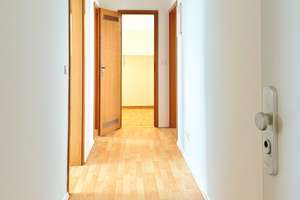 Neuwertig renovierte, schön geschnittene 2-Zimmer-Wohnung (2.OG) mit Blick ins Grüne direkt am Park – Elisabeth-Dane-Straße 4, 81829 Messestadt Riem, München – Vorschaubild 13