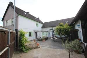 Modernisierter Vierkanthof 253 m² Wohnfläche+Nutzfläche Gewerbe möglich großer Innenhof Niederkassel – Die vollständige Adresse der Immobilie erhältst du vom Anbieter., 53859 Niederkassel – Vorschaubild 1