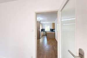 Frisch renovierte 3,5-Zimmer-Wohnung mit Südbalkon in innenstadtnaher Lage – Neckarstraße 2, 91052 Anger, Erlangen – Vorschaubild 9