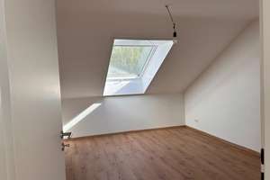 Großzügige bezugsfertige DHH - wertig modernisiert - in 89312 Günzburg-Reisensburg – Die vollständige Adresse der Immobilie erhältst du vom Anbieter., 89312 Günzburg – Vorschaubild 23