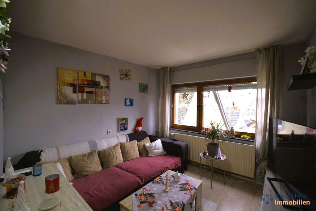 Immobilie in Waldbrunn - Zweifamilienhaus im Schatten der Burg Ellar - Bild 4