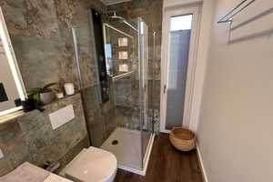 LUXUS Hausboot - 3 Etagen - 100m² Wohnen + 120 m² SONNENTERRASSE - Kamin, Kino, komplett individuell – Berlin – Vorschaubild 35