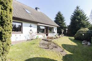 Großzügiges und solides Einfamilienhaus in schöner Wohnlage von Ellerbek – Die vollständige Adresse der Immobilie erhältst du vom Anbieter., 25474 Ellerbek – Vorschaubild 4