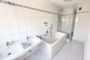 HELLE 3-ZI.-DG-WHG.: Balkon * ca. 85 qm * TL-Bad + sep. Wc * S-Luginsland (max. 2 Pers.) * ab sofort – Die vollständige Adresse der Immobilie erhältst du vom Anbieter., 70327 Luginsland, Stuttgart – Vorschaubild 8