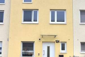 Modernes Niedrigenergie-Reihenmittelhaus inkl. Garten & Pkw Stellplatz  – Die vollständige Adresse der Immobilie erhältst du vom Anbieter., 68305 Waldhof, Mannheim – Vorschaubild 1