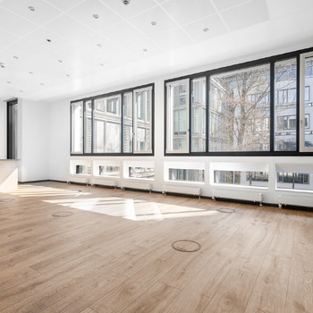 STOCK - attraktive Büroflächen | LKW-Anlieferzone | Grünflächen