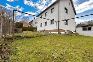 Zweifamilienhaus in ruhiger Lage mit schönem Garten – Ludwigsburg (Kreis) – Vorschaubild 3