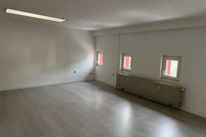 Großzügige Dachgeschosswohnung in der Innenstadt