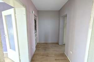 Ruhig gelegene 2-Zimmerwohnung mit Potenzial zur individuellen Neugestaltung – Die vollständige Adresse der Immobilie erhältst du vom Anbieter., 50823 Neuehrenfeld, Köln – Vorschaubild 2