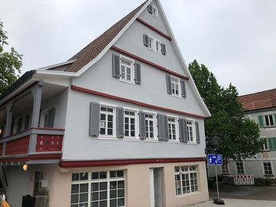2-Zimmer-Stadt -Wohnung mit Einbauküche und Balkon in Backnang