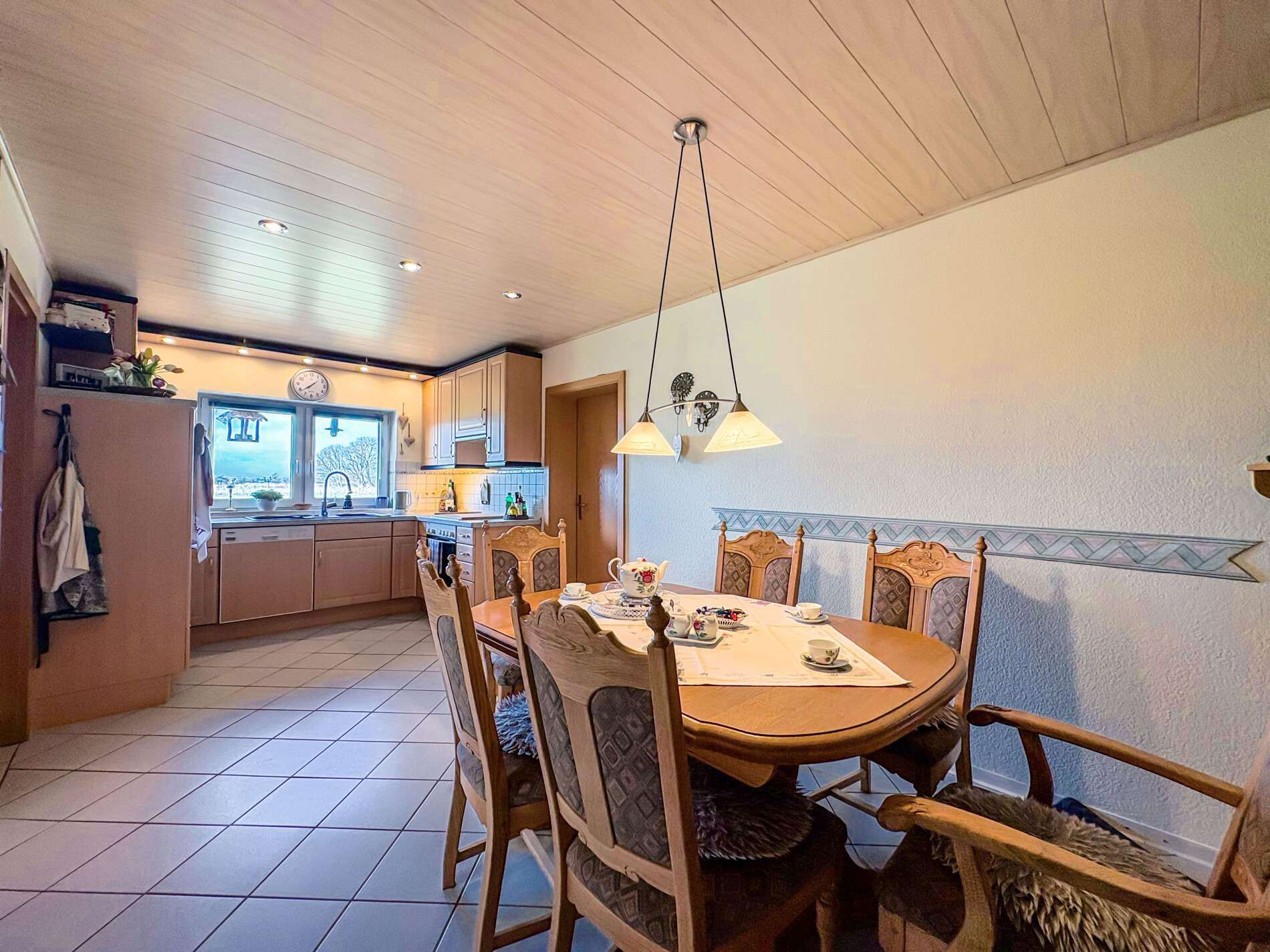 Immobilie in Wangerland - Ein Preis, doppelte Perspektiven – Zwei Häuser in unverbauter Lage mit freiem Blick - Bild 4