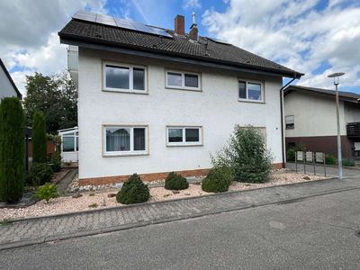 Einziehen und Wohlfühlen – 4-Zimmer-Wohnung mit schöner Ausstattung und nachhaltiger Energietechnik