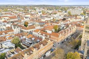 AM BASSINPLATZ
MEHRFAMILIENHAUS MIT POTENZIAL
DENKMAL IM ZENTRUM POTSDAMS – Die vollständige Adresse der Immobilie erhältst du vom Anbieter., 14467 Nördliche Innenstadt, Potsdam – Vorschaubild 6