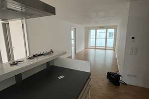 Lichtdurchflutete 3-Zimmer-Wohnung mit zwei Balkonen in attraktiver Lage – Hospitalstraße 19, 70174 Neue Vorstadt, Stuttgart – Vorschaubild 4