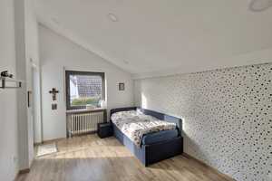 Ihr neues Zuhause in Aystetten: Doppelhaushälfte mit Swimming-Pool! – Augsburg (Kreis) – Vorschaubild 11