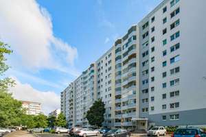 Bezugsfrei: Gut geschnittene 3-Zimmer-Wohnung mit grandioser Aussicht vom schönen Balkon – Die vollständige Adresse der Immobilie erhältst du vom Anbieter., 13051 Neu-Hohenschönhausen, Berlin – Vorschaubild 5