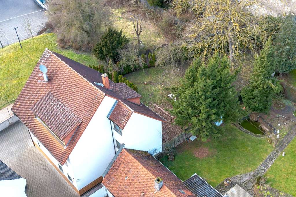 Immobilie in Altenstadt - Gepflegtes Mehrfamilienhaus mit 3 Wohneinheiten in zentraler Stadtlage  (Verkauf im Leerstand!) - Bild 2