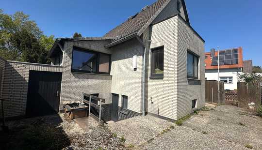 Bild von HANNOVER/SAHLKAMP: Einfamilienhaus mit Renovierungsbedarf und viel Potenzial in zentraler Lage