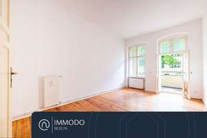 ☘️ Wohnen mit im Kiez - Charmante 2-Zi-Altbauwohnung mit sonnigem Balkon, Tageslichtbad & Dielen