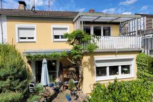 Schönes Reiheneckhaus mit großem romantischem Garten und großzügiger Garage in zentrumsnaher Lage  – Main-Tauber-Kreis – Vorschaubild 4